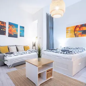 In The Heart Of Party District Ka28 Appartamento Budapest